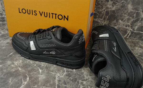 Louis Vuitton Trainer Low - Black - Image 3